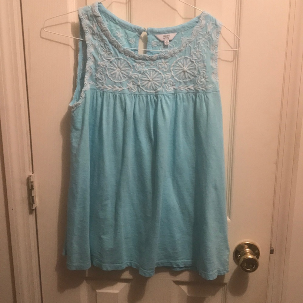 Crown and ivy tank with white embroidery